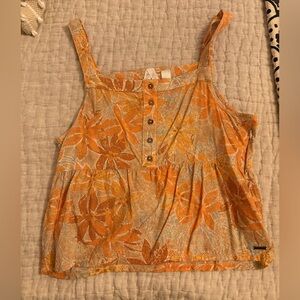 Roxy Cream Buttoned Pleated Tank Top | Worn a few times, great condition